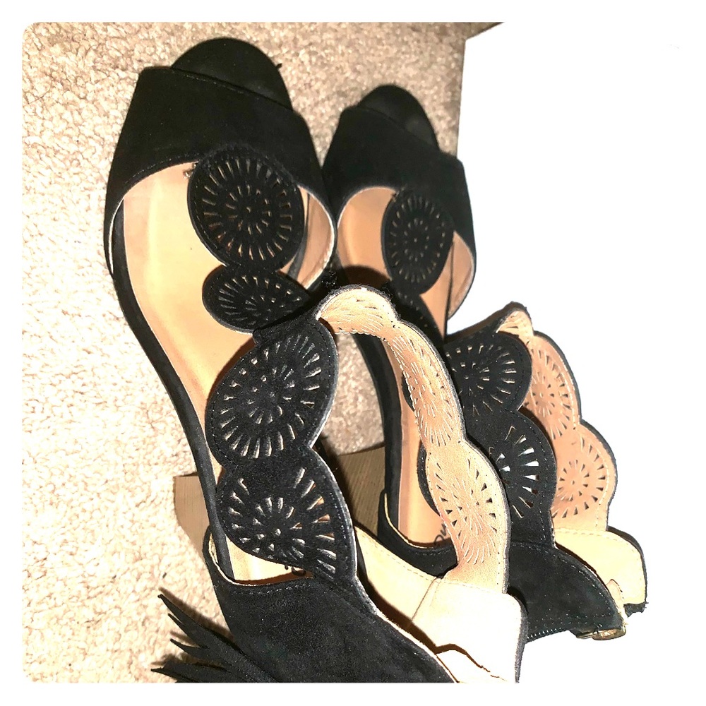 Woman’s dress sandals